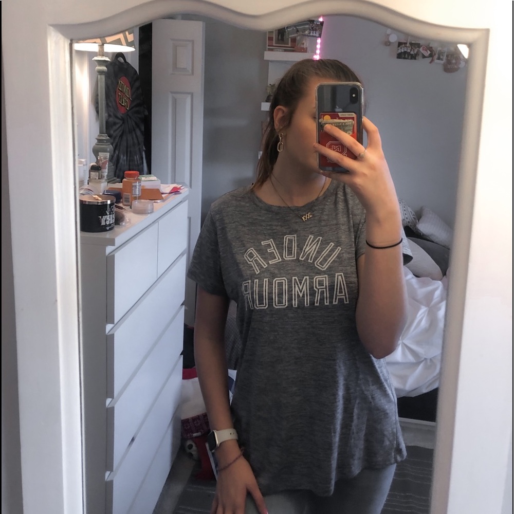 ⭐️ perfect UNDER ARMOUR heat gear tee!! ⭐️